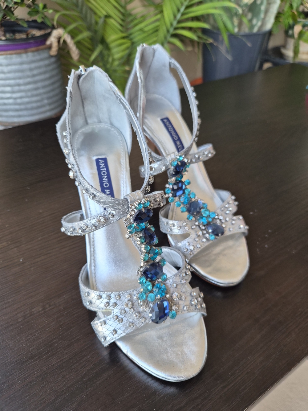 Antonio Melani Silver Heels 7M Crystal Blue Gem Sandals